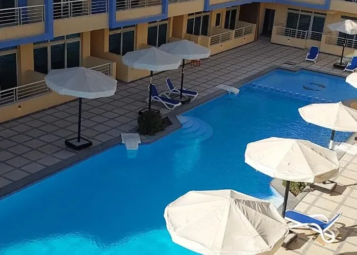 Aparthotel Minaland & Aquapark 4*